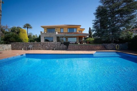 Продажа дома в Алелья, Барселона, Испания 5 спален, №140777 - фото 1