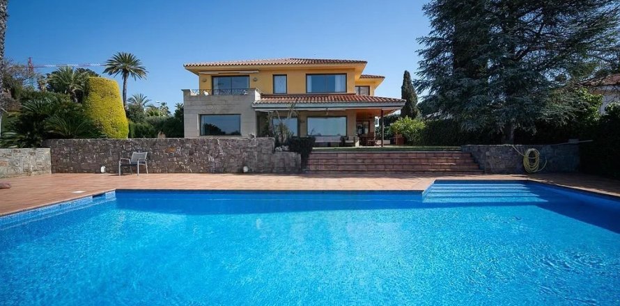 Дом в Алелья, Барселона, Испания 5 спален, №140777