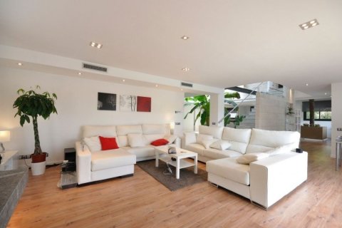 Māja pārdošanā Vallromanes, Barcelona, Spānijā 3 istabas, Nr. 140778 - attēls 6