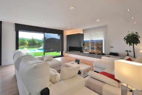 Māja pārdošanā Vallromanes, Barcelona, Spānijā 3 istabas, Nr. 140778 - attēls 4