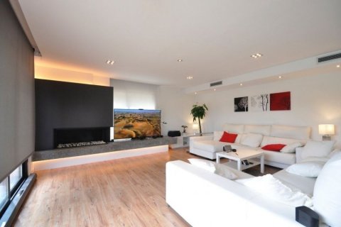 Māja pārdošanā Vallromanes, Barcelona, Spānijā 3 istabas, Nr. 140778 - attēls 5