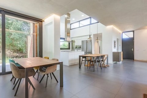 Продажа дома в Сан-Кугат-дель-Вальес, Барселона, Испания 5 спален,  №140772 - фото 4