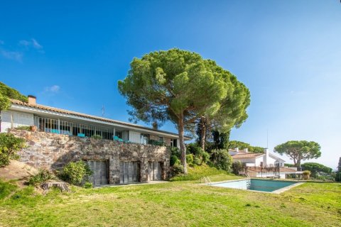 Hus till salu i Sant Andreu de Llavaneres, Barcelona, Spanien 6 sovrum, 533 kvm. Nr. 140774 - foto 1