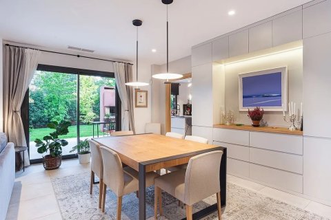 Сasa en venta en Sant Cugat del Vallès, Barcelona, España 5 dormitorios, No. 140773 - foto 6