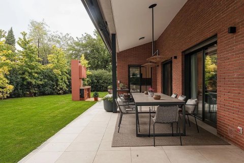 Сasa en venta en Sant Cugat del Vallès, Barcelona, España 5 dormitorios, No. 140773 - foto 3