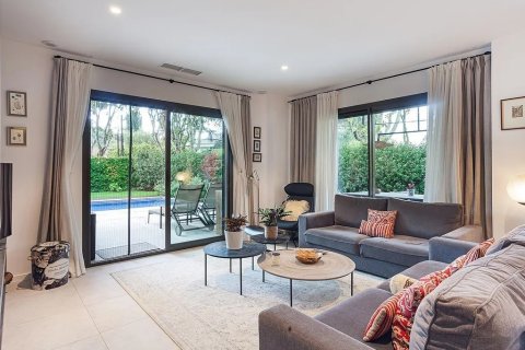 Сasa en venta en Sant Cugat del Vallès, Barcelona, España 5 dormitorios, No. 140773 - foto 2