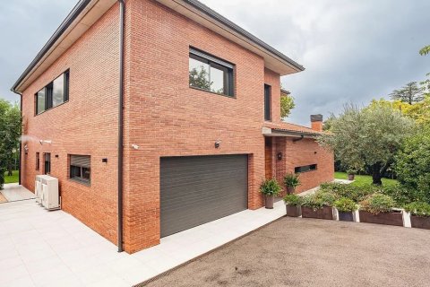 Сasa en venta en Sant Cugat del Vallès, Barcelona, España 5 dormitorios, No. 140773 - foto 30