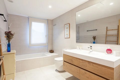 Сasa en venta en Sant Cugat del Vallès, Barcelona, España 5 dormitorios, No. 140773 - foto 25