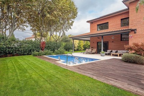 Сasa en venta en Sant Cugat del Vallès, Barcelona, España 5 dormitorios, No. 140773 - foto 5
