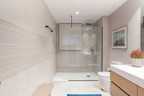 Сasa en venta en Sant Cugat del Vallès, Barcelona, España 5 dormitorios, No. 140773 - foto 15