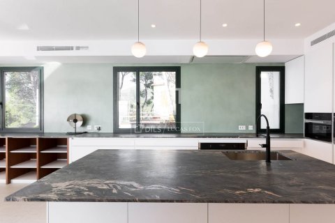 Villa in vendita a Castelldefels, Barcelona, Spagna 5 camere da letto, 330 mq. N° 150393 - foto 3