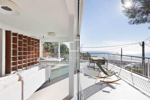 Villa in vendita a Castelldefels, Barcelona, Spagna 5 camere da letto, 330 mq. N° 150393 - foto 12