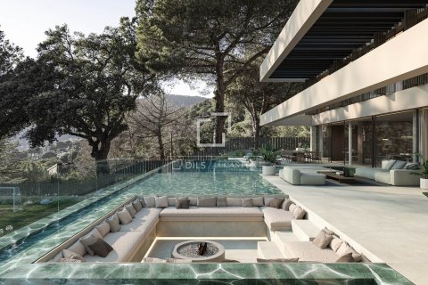 Villa for sale in Sant Andreu de Llavaneres, Barcelona, Spain 6 bedrooms, 653 sq.m. No. 150397 - photo 2