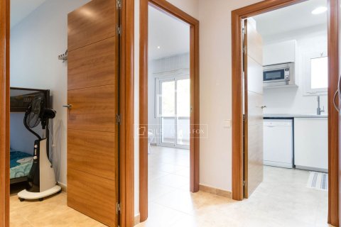 Villa for sale in Cabrils, Barcelona, Spain 6 bedrooms, 343 sq.m. No. 150394 - photo 25