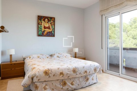 Villa for sale in Cabrils, Barcelona, Spain 6 bedrooms, 343 sq.m. No. 150394 - photo 16