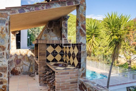 Villa for sale in Cabrils, Barcelona, Spain 6 bedrooms, 343 sq.m. No. 150394 - photo 28