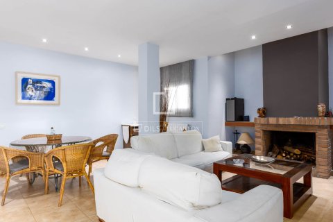 Villa for sale in Cabrils, Barcelona, Spain 6 bedrooms, 343 sq.m. No. 150394 - photo 21