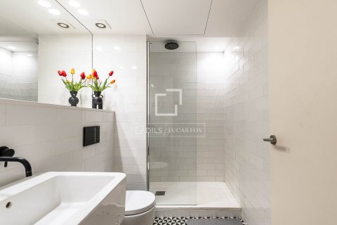 Apartment à vendre à Barcelona, Espagne, 2 chambres, 87 m2 No. 150395 - photo 16