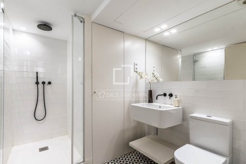 Apartment à vendre à Barcelona, Espagne, 2 chambres, 87 m2 No. 150395 - photo 23