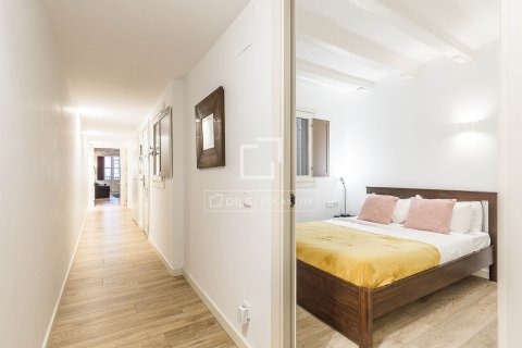 Apartment à vendre à Barcelona, Espagne, 2 chambres, 87 m2 No. 150395 - photo 18