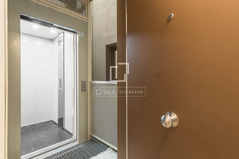 Apartment à vendre à Barcelona, Espagne, 2 chambres, 87 m2 No. 150395 - photo 28