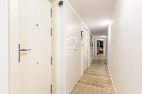 Apartment à vendre à Barcelona, Espagne, 2 chambres, 87 m2 No. 150395 - photo 27