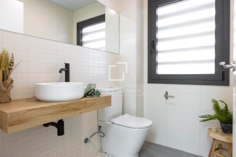 Villa for sale in Alella, Barcelona, Spain 4 bedrooms, 332 sq.m. No. 150391 - photo 10
