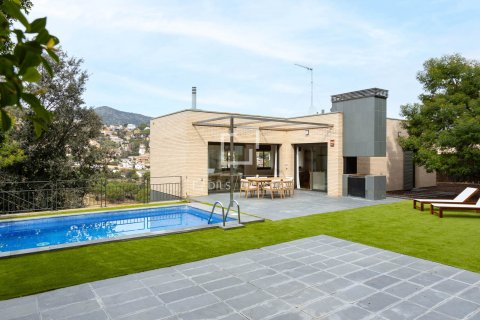 Villa in Alella, Barcelona, Spain 4 bedrooms, 332 sq.m. No. 150391