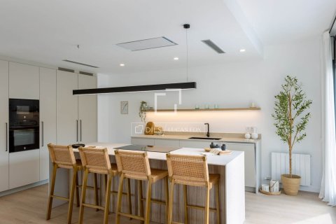 Villa for sale in Alella, Barcelona, Spain 4 bedrooms, 332 sq.m. No. 150391 - photo 6