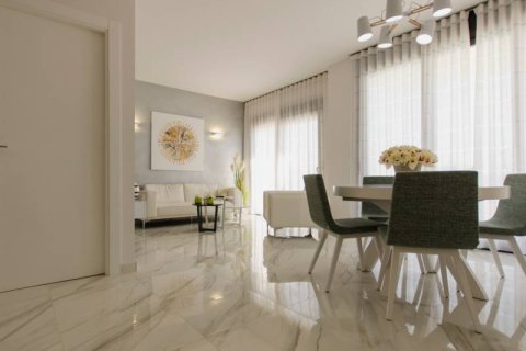 Villa for sale in Alicante, Spain 4 bedrooms, 157 sq.m. No. 143829 - photo 18