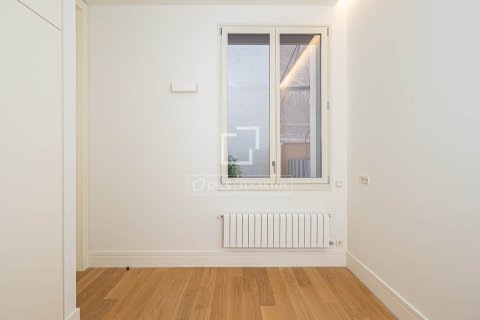 Apartment for sale in Barcelona, Spain 3 bedrooms, 232 sq.m. No. 150926 - photo 20