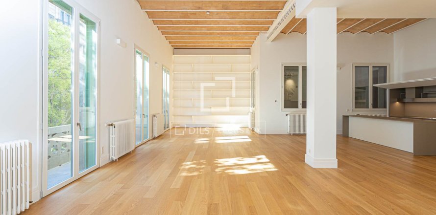 Apartment in Barcelona, Spain 3 bedrooms, 232 sq.m. No. 150926