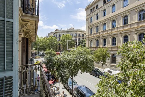 Apartament w Barcelona, Hiszpania 3 sypialnie, 164 mkw. nr 150923 – zdjęcie 17