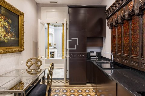 Apartament w Barcelona, Hiszpania 3 sypialnie, 164 mkw. nr 150923 – zdjęcie 21