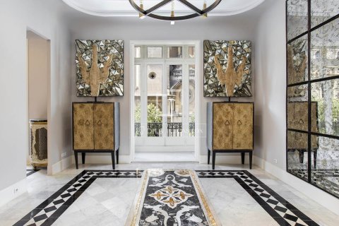 Apartament w Barcelona, Hiszpania 3 sypialnie, 164 mkw. nr 150923