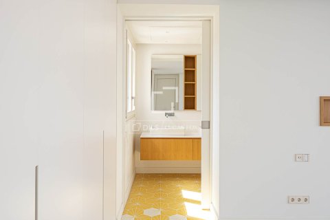 Apartamento en venta en Barcelona, España 3 dormitorios, 174 m2 No. 150927 - foto 25
