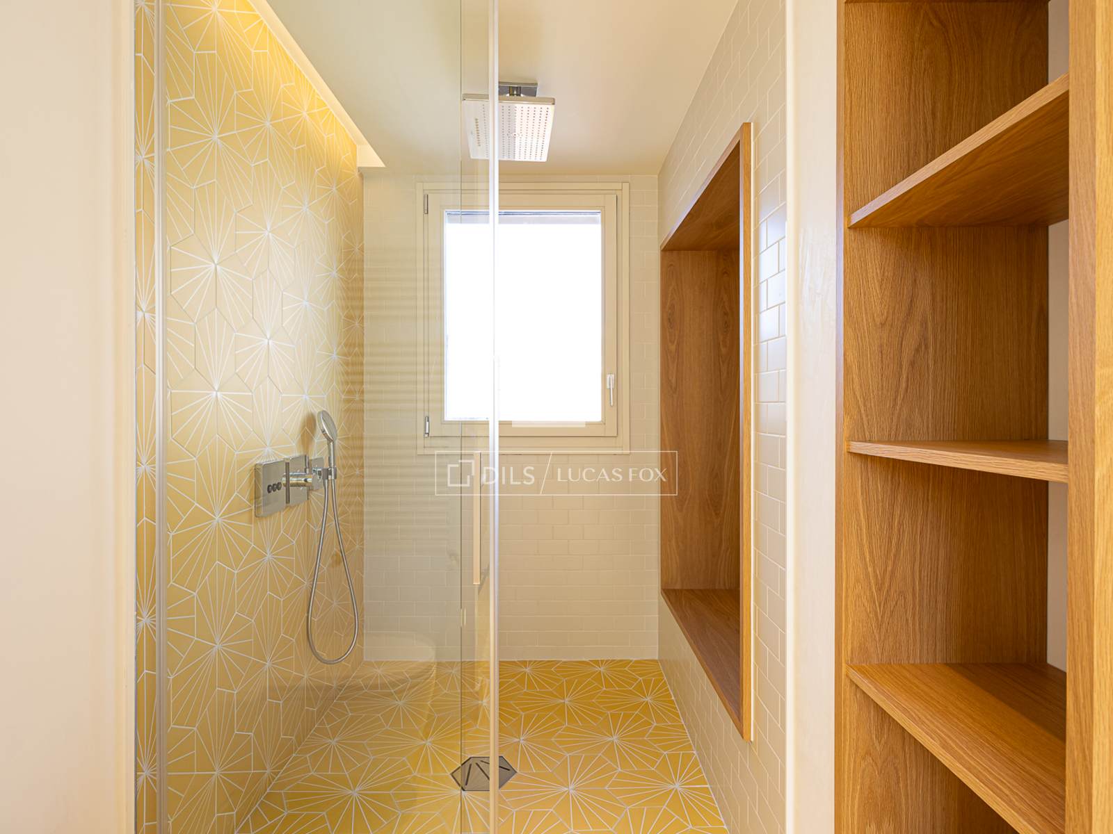 Wohnung in Barcelona, Spanien 3 Schlafzimmer, 174 m2 Nr. 150927