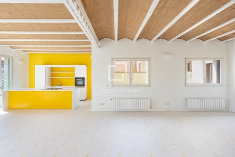 Apartamento en venta en Barcelona, España 3 dormitorios, 174 m2 No. 150927 - foto 2