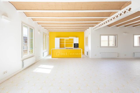 Apartamento en venta en Barcelona, España 3 dormitorios, 174 m2 No. 150927 - foto 1