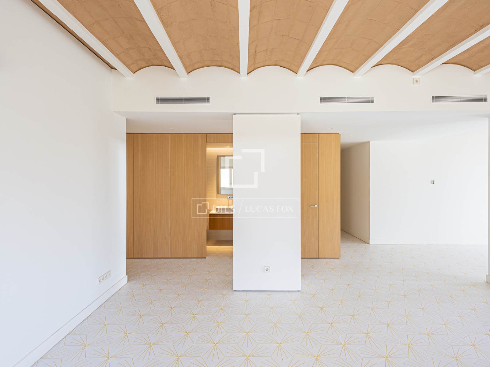 Wohnung in Barcelona, Spanien 3 Schlafzimmer, 174 m2 Nr. 150927