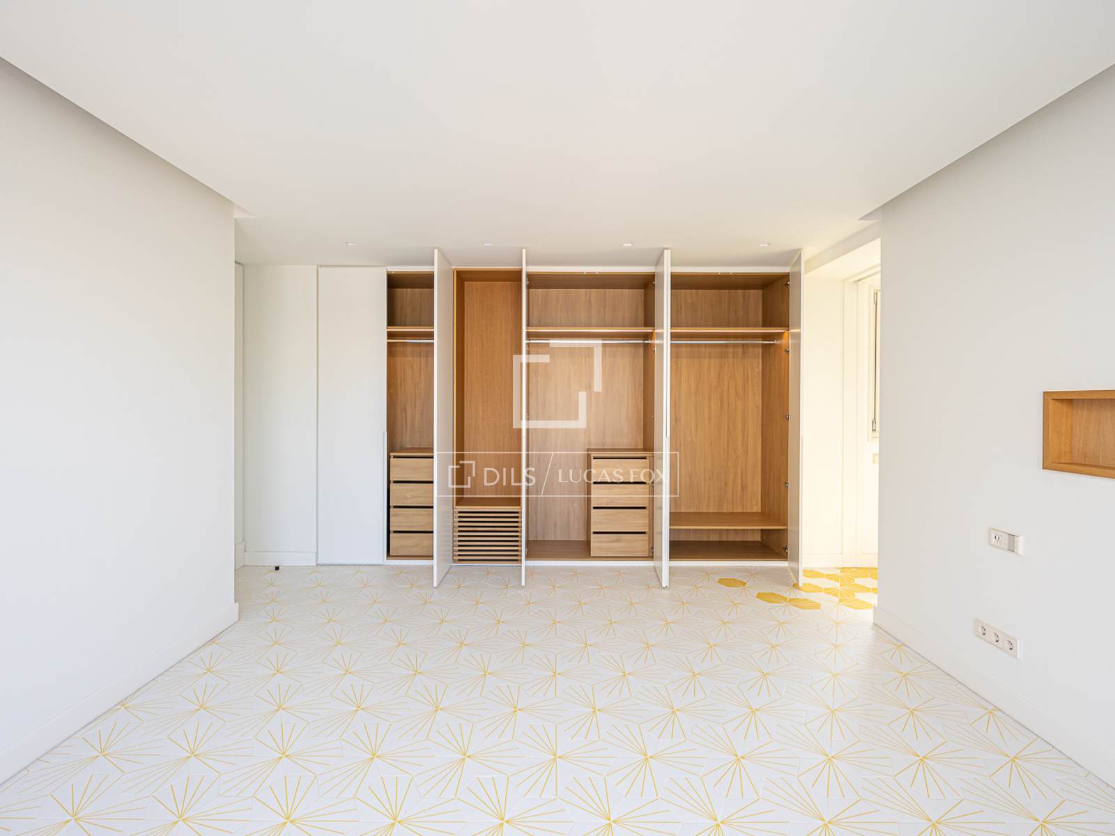 Wohnung in Barcelona, Spanien 3 Schlafzimmer, 174 m2 Nr. 150927
