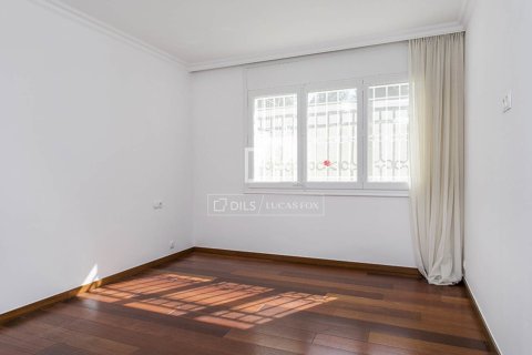 Villa zum Verkauf in Bellaterra, Barcelona, Spanien 5 Schlafzimmer, 322 m2 Nr. 150928 - Foto 16
