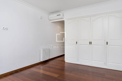 Villa zum Verkauf in Bellaterra, Barcelona, Spanien 5 Schlafzimmer, 322 m2 Nr. 150928 - Foto 17