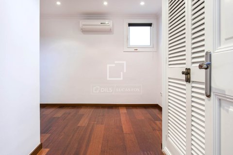 Villa zum Verkauf in Bellaterra, Barcelona, Spanien 5 Schlafzimmer, 322 m2 Nr. 150928 - Foto 22