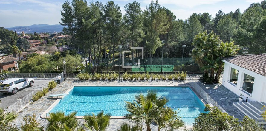 Villa in Bellaterra, Barcelona, Spanien 5 Schlafzimmer, 322 m2 Nr. 150928