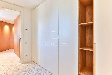 Apartment à vendre à Barcelona, Espagne, 3 chambres, 178 m2 No. 150925 - photo 13