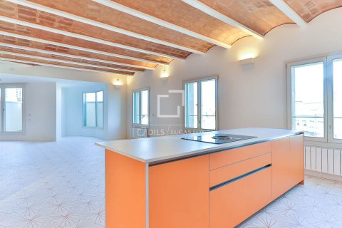 Apartment à vendre à Barcelona, Espagne, 3 chambres, 178 m2 No. 150925 - photo 4