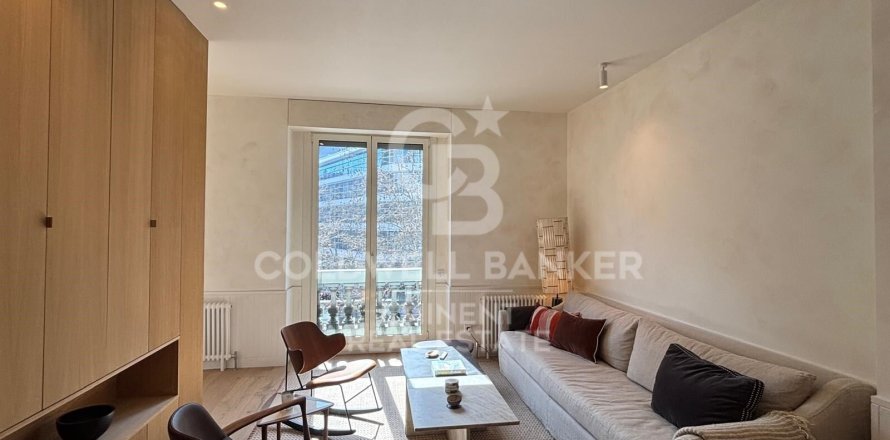 Apartment à Barcelona, Espagne 2 chambres, 133 m2 No. 179096
