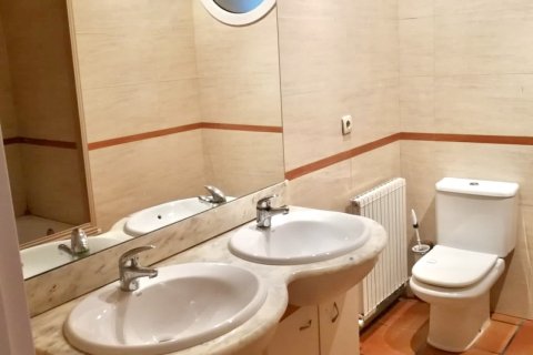 Talo myytävänä Vinaros, Castellon, Espanja, 5 makuuhuonetta, 239 m2 No. 153482 - kuva 26