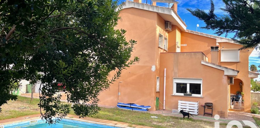 Talo Vinaros, Castellon, Espanja 5 makuuhuonetta, 239 m2 No. 153482